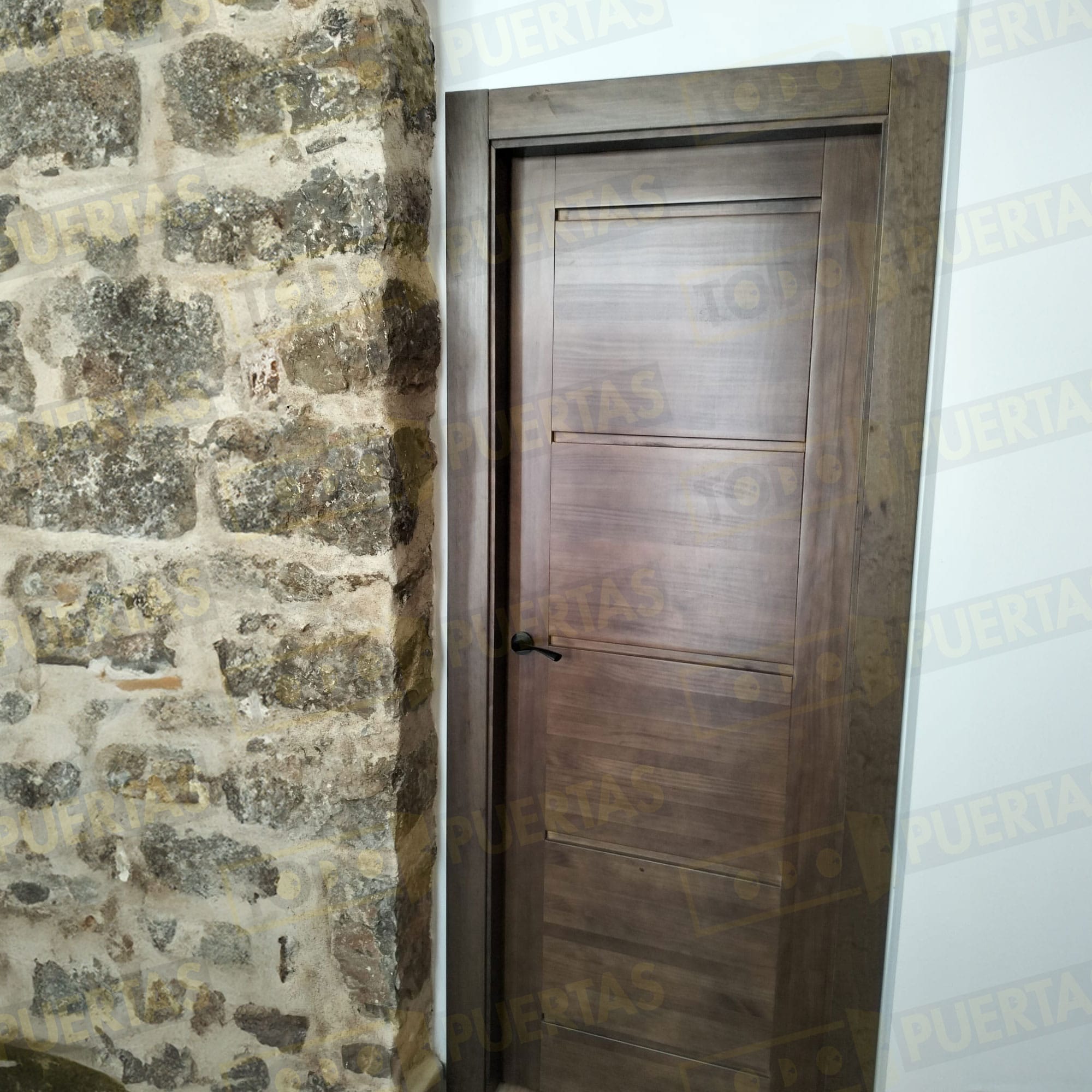 Foto Puertas grises cliente 12