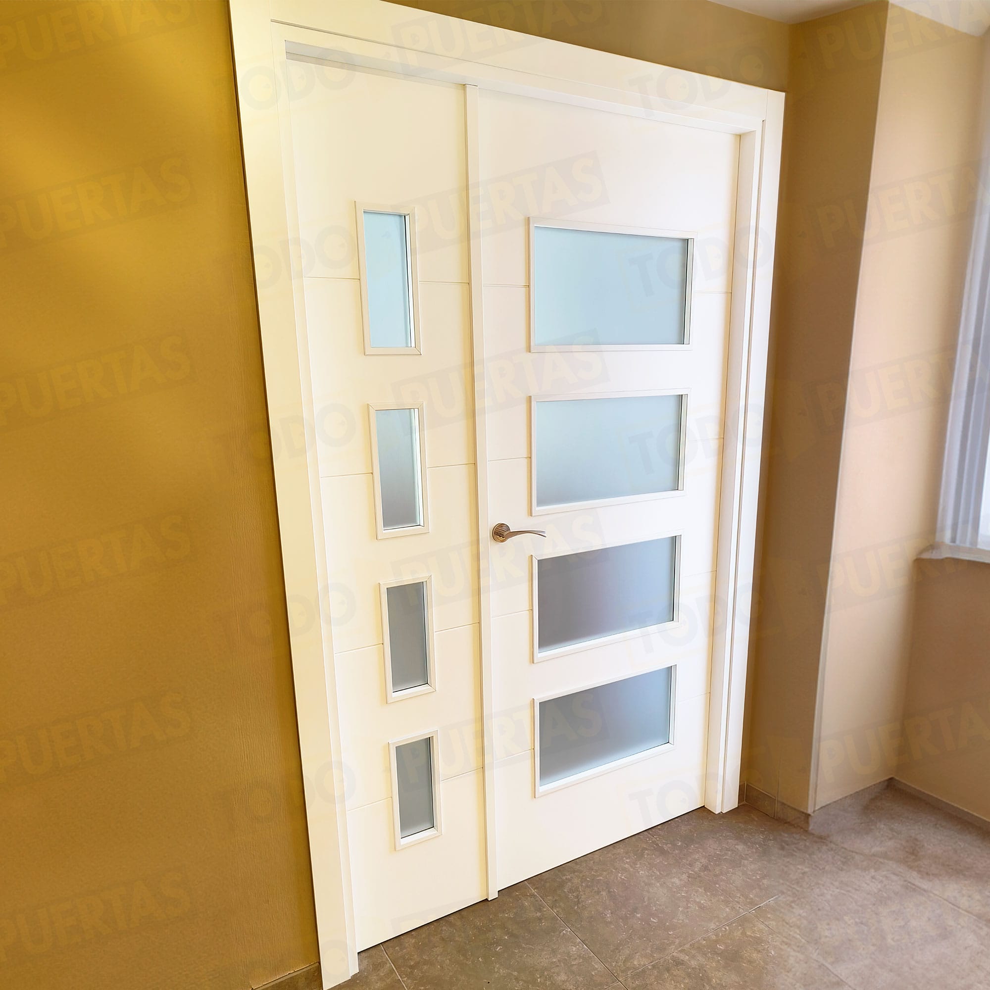 Foto Puertas Lacadas Blancas cliente 12